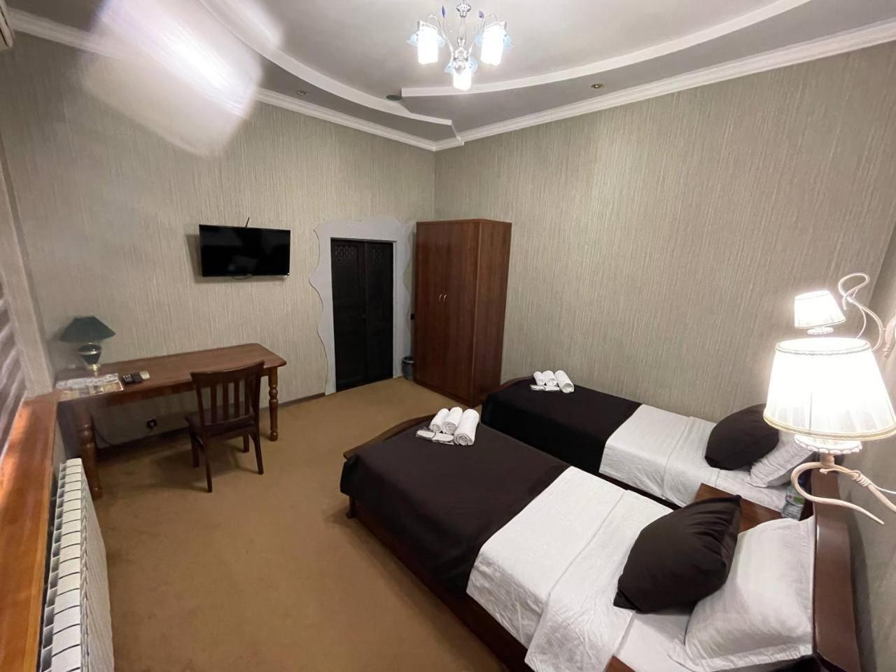 "S E A S O N S" Apartment Samarkand Luaran gambar