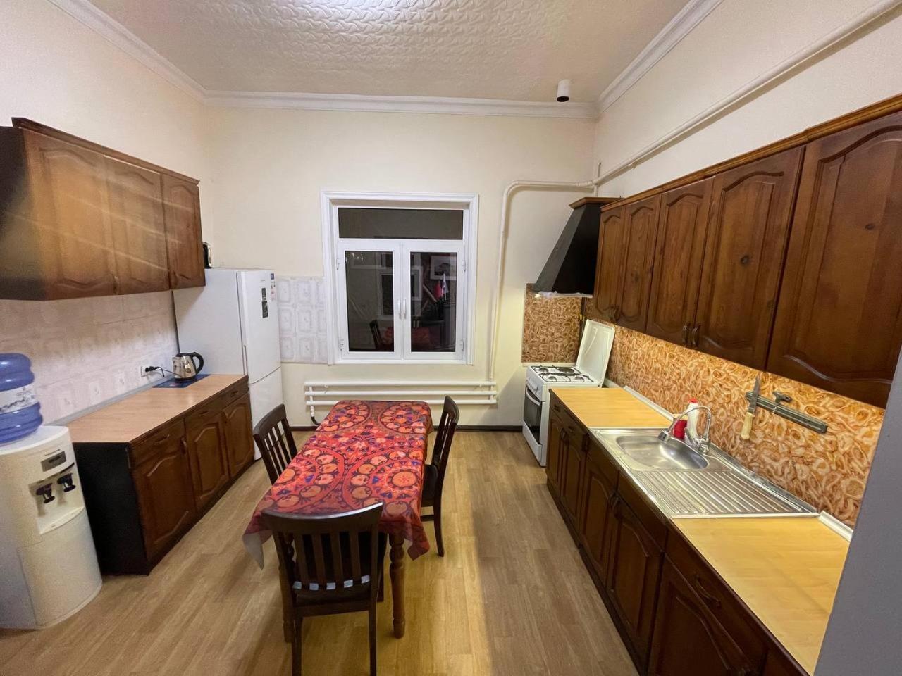 "S E A S O N S" Apartment Samarkand Luaran gambar