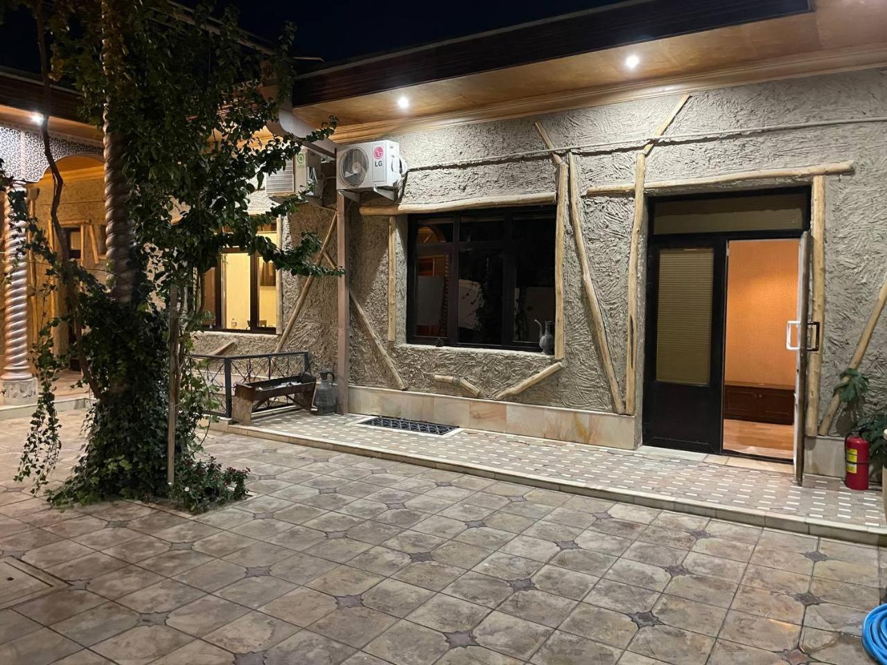 "S E A S O N S" Apartment Samarkand Luaran gambar
