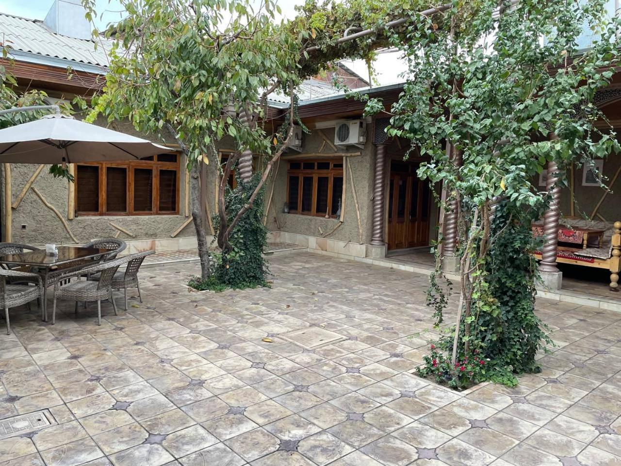 "S E A S O N S" Apartment Samarkand Luaran gambar