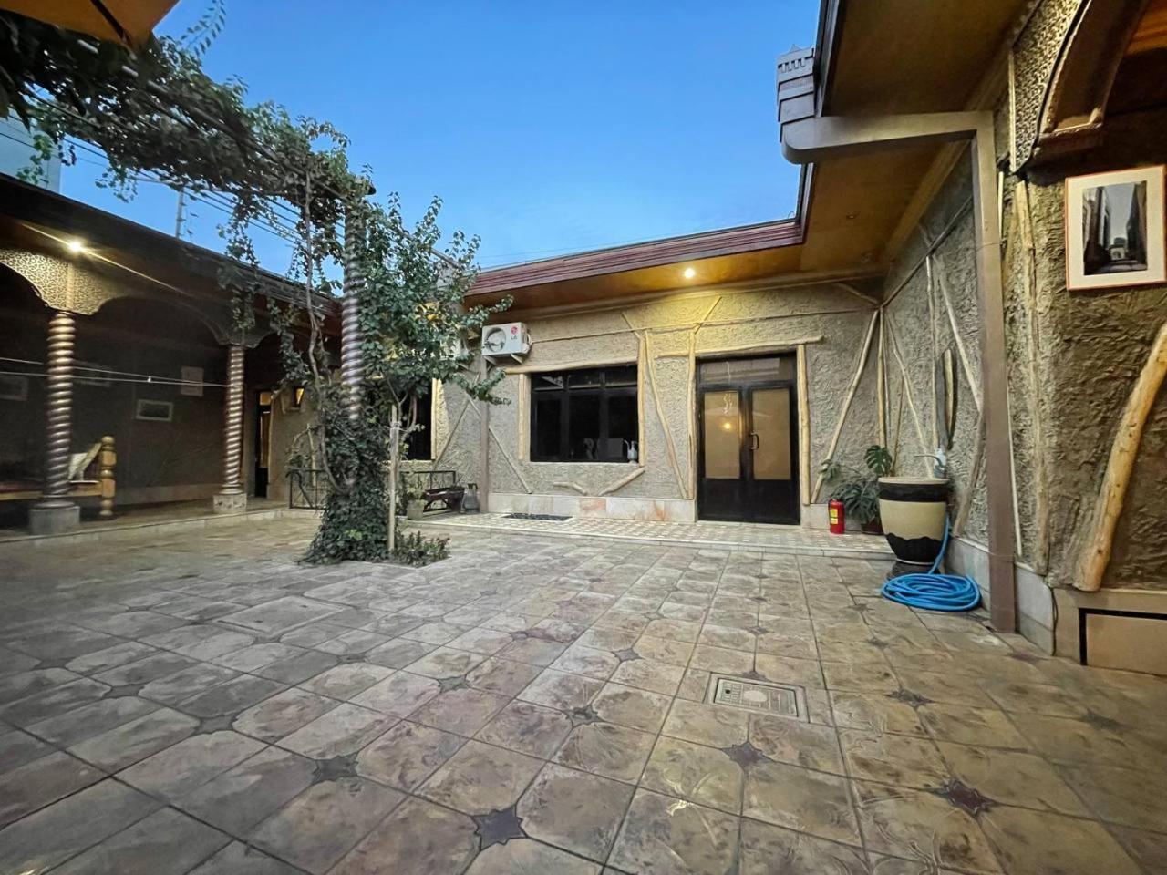 "S E A S O N S" Apartment Samarkand Luaran gambar