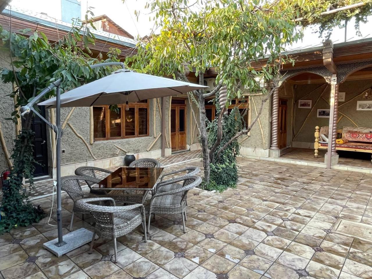 "S E A S O N S" Apartment Samarkand Luaran gambar